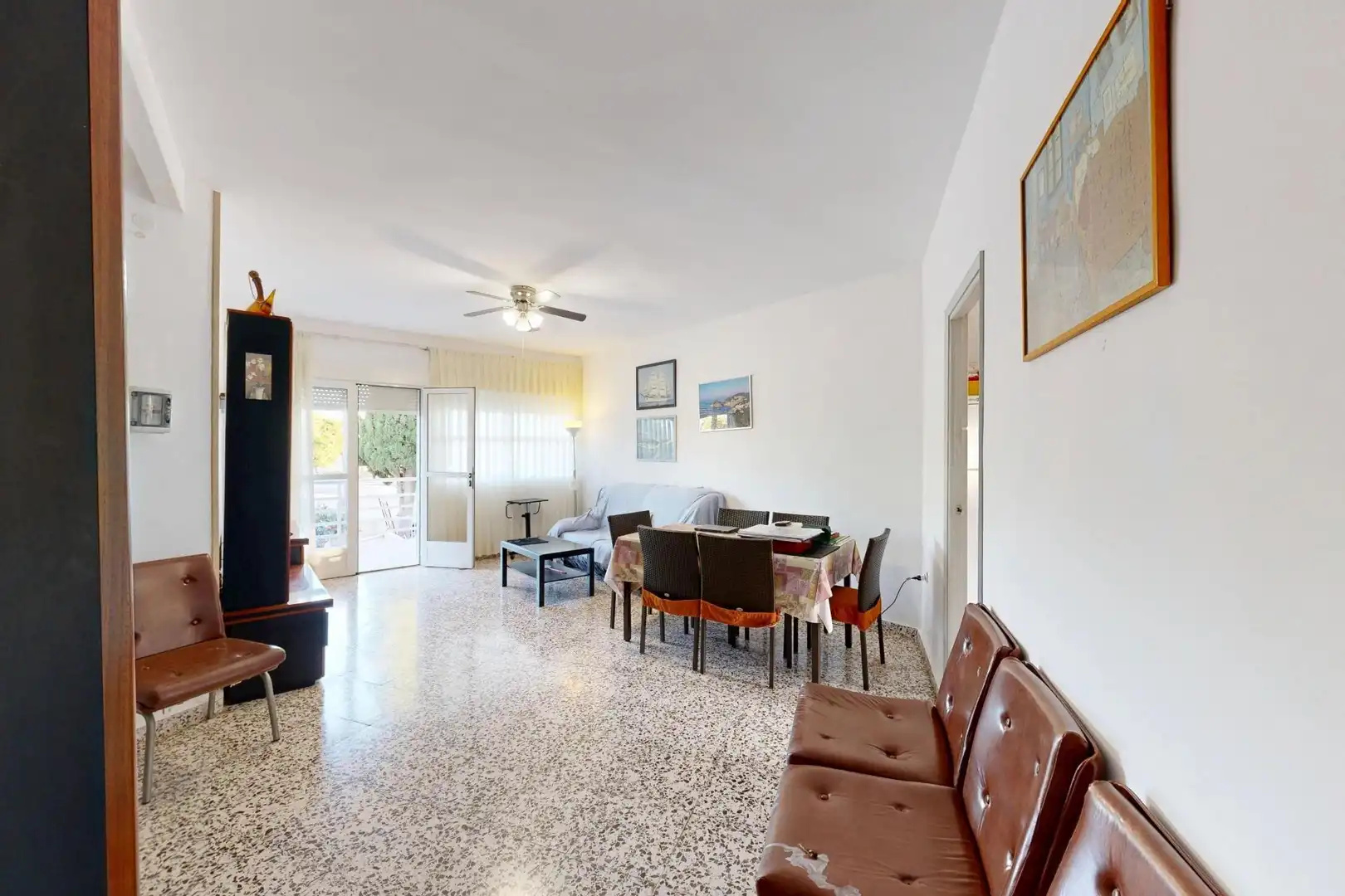 Sala d'estar de Casa adosada en venda en Cartagena amb Jardí privat, Terrassa i Traster