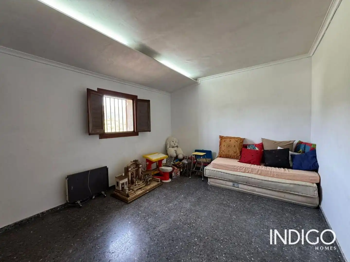 Casa adosada en venda en Ibi amb Calefacció, Traster i Moblat
