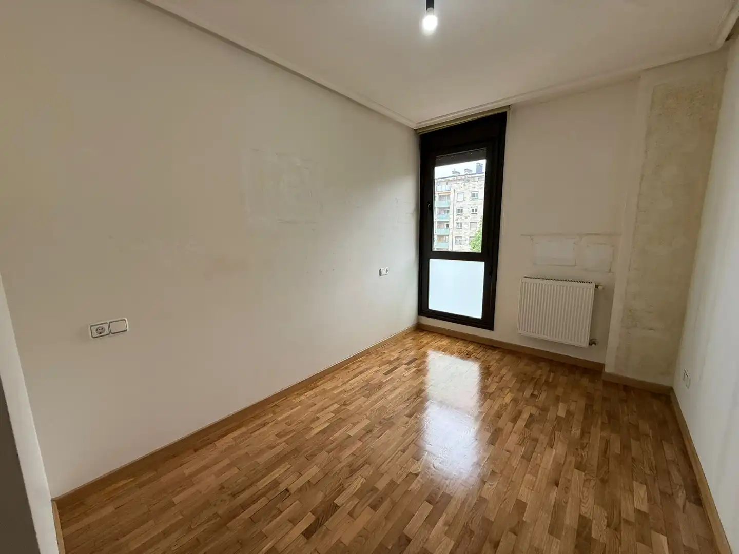Bedroom of Flat for sale in Oviedo   with Heating