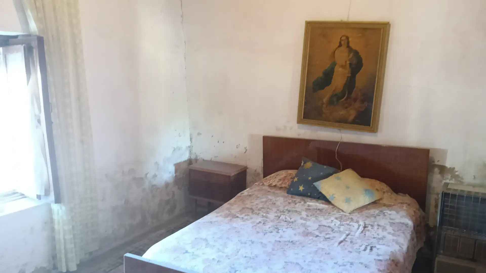 Dormitori de Casa o xalet en venda en Lucillos amb Terrassa