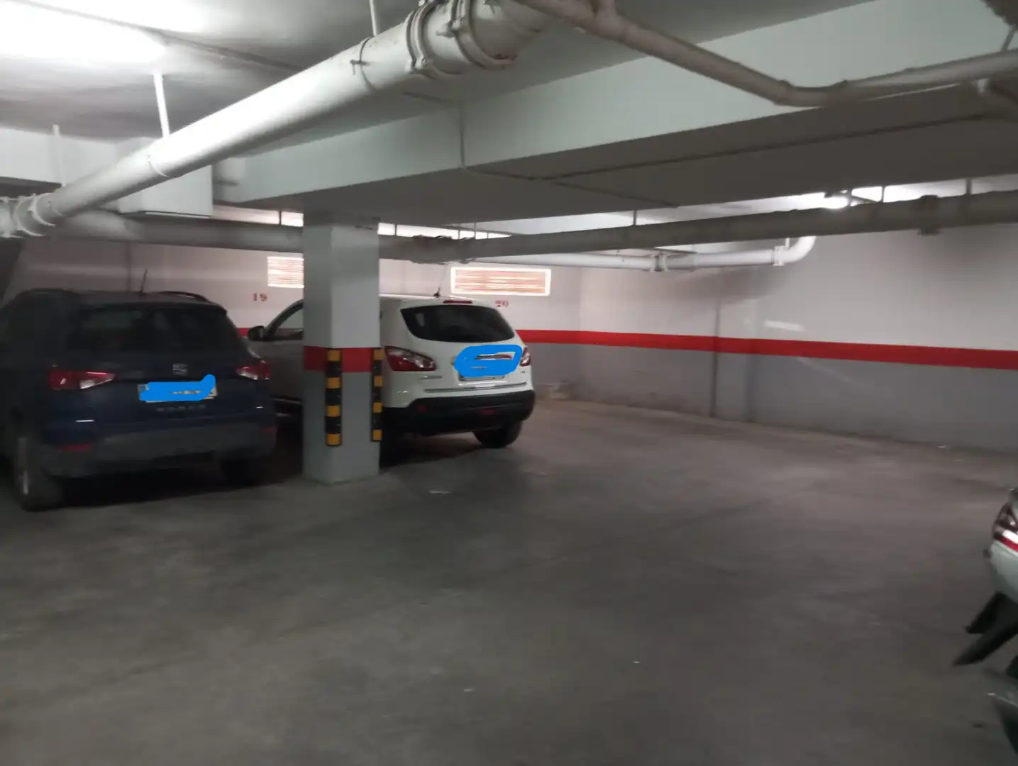 Parking avec ascenseur à vendre à Sur