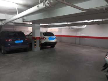 Einzelparkplatz mit Aufzug zum Verkauf in Sur