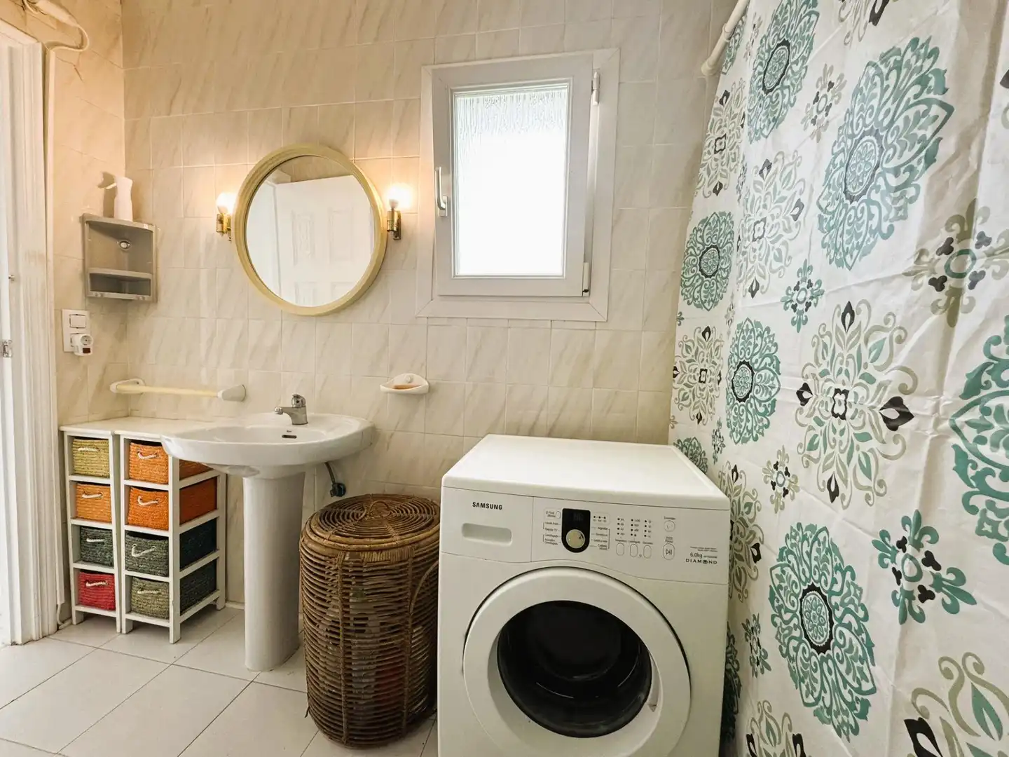 Badezimmer von Einfamilien-Reihenhaus zum Verkauf in Dénia mit Klimaanlage, Privatgarten und Terrasse