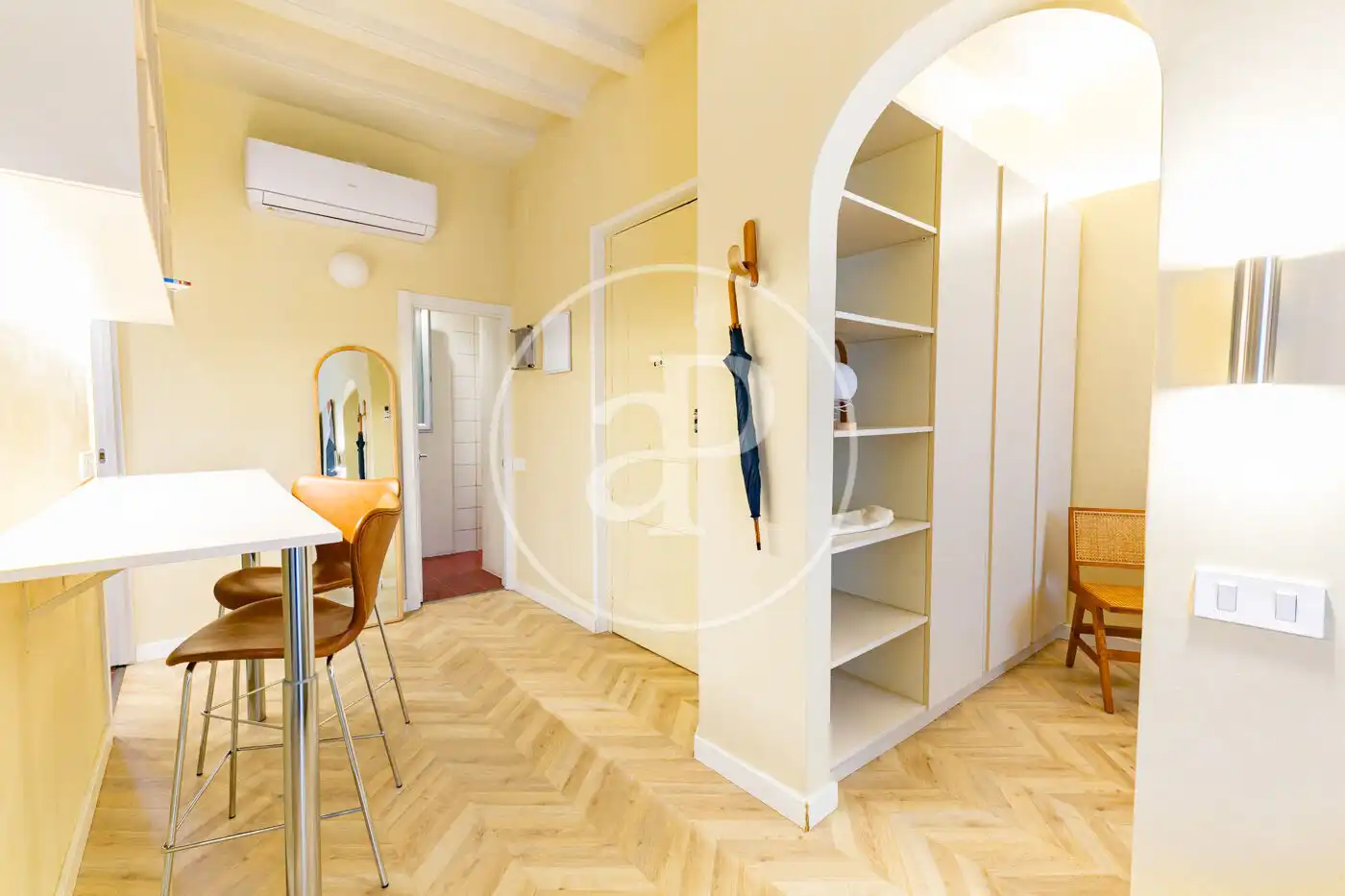 Piso en venta en Barcelona con Calefacción, Amueblado y Balcón