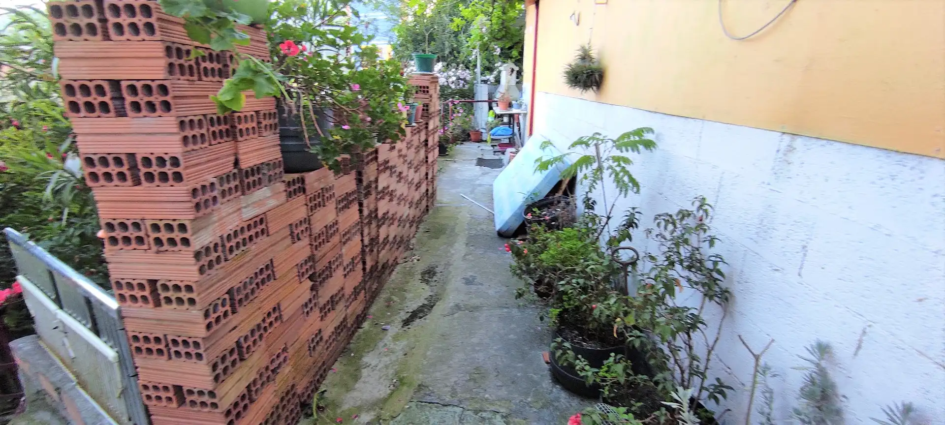 Jardín de Casa adosada en venta en Valle de Trápaga-Trapagaran con Calefacción, Jardín privado y Terraza
