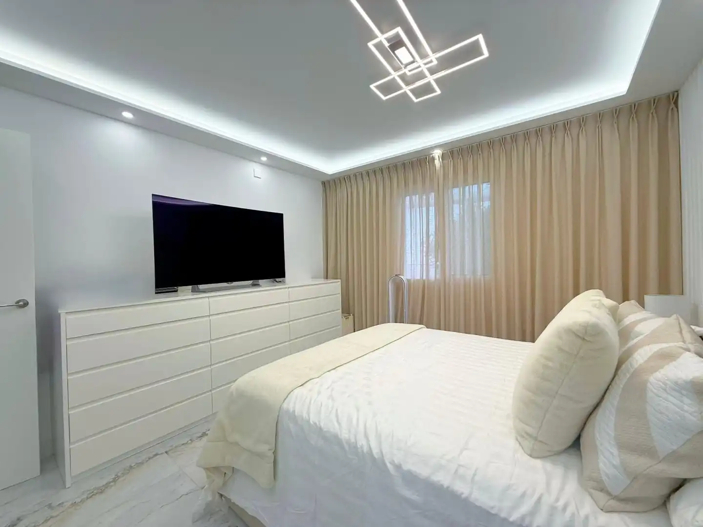 Schlafzimmer von Wohnung zum Verkauf in Arona mit Klimaanlage, Terrasse und Abstellraum