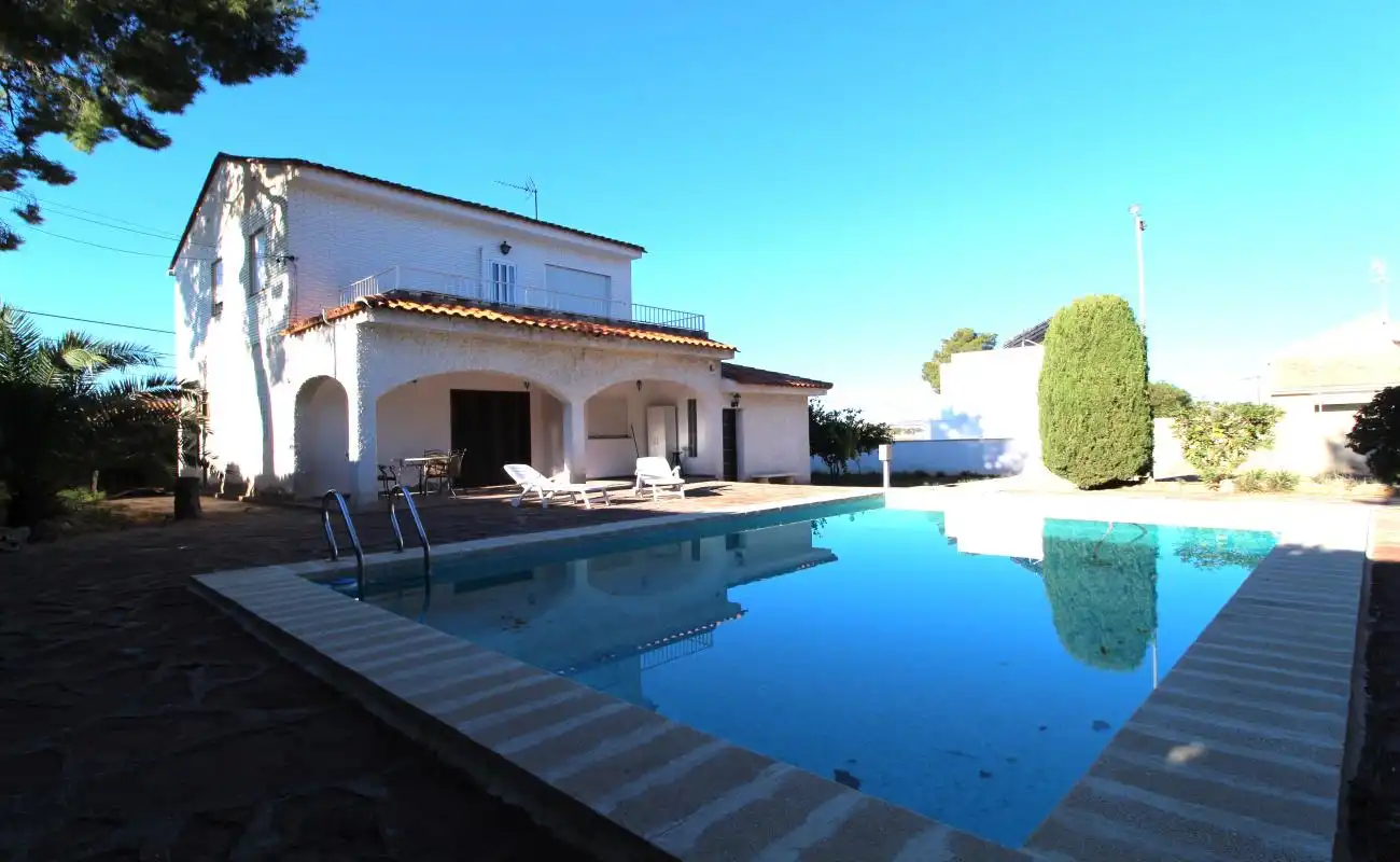 Swimming pool of Houses for rent in L'Eliana  with Air Conditioner, Heating and Private garden