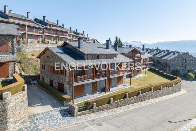 Dúplex en Venta en Carrer Passeig Cadi, 11 en Ger