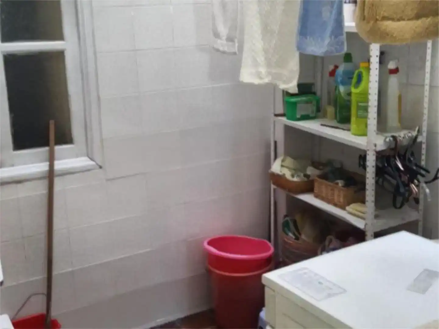 Bany de Pis en venda en Chantada amb Parquet i Traster