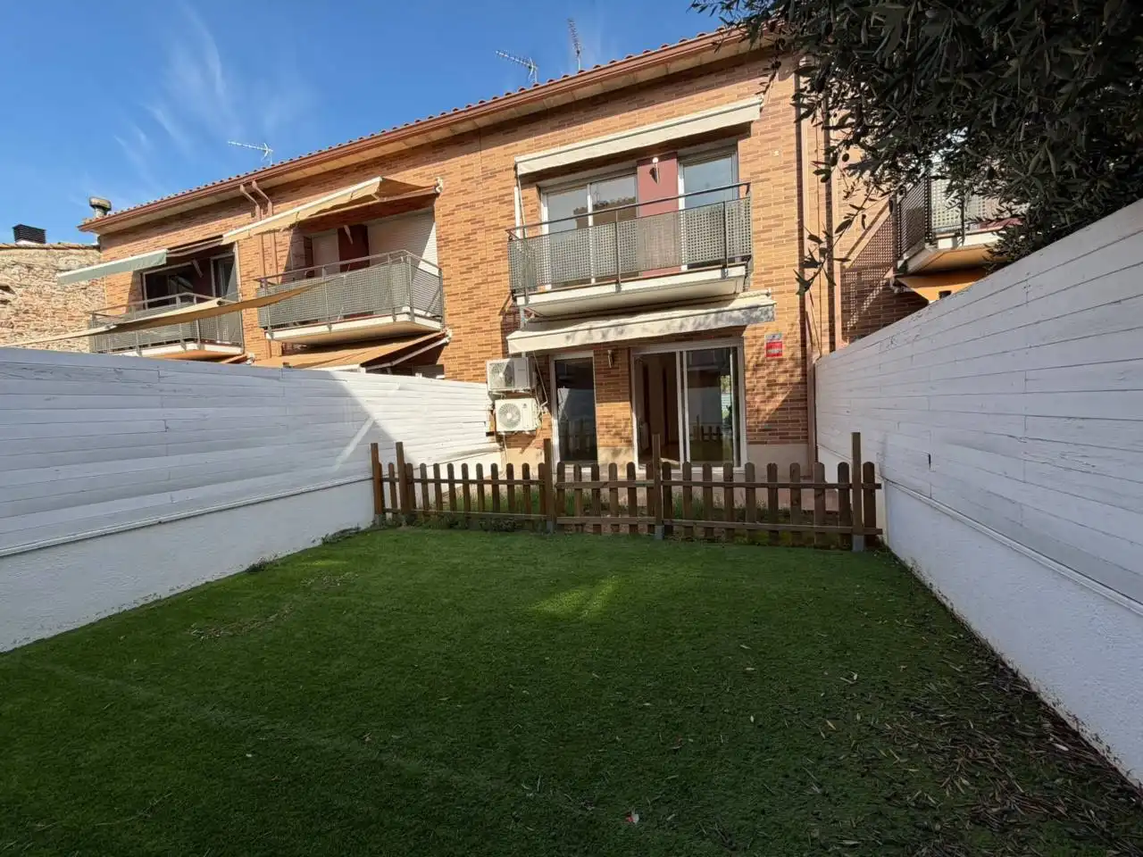 Garden of Detached homes for rent in Can Bassa