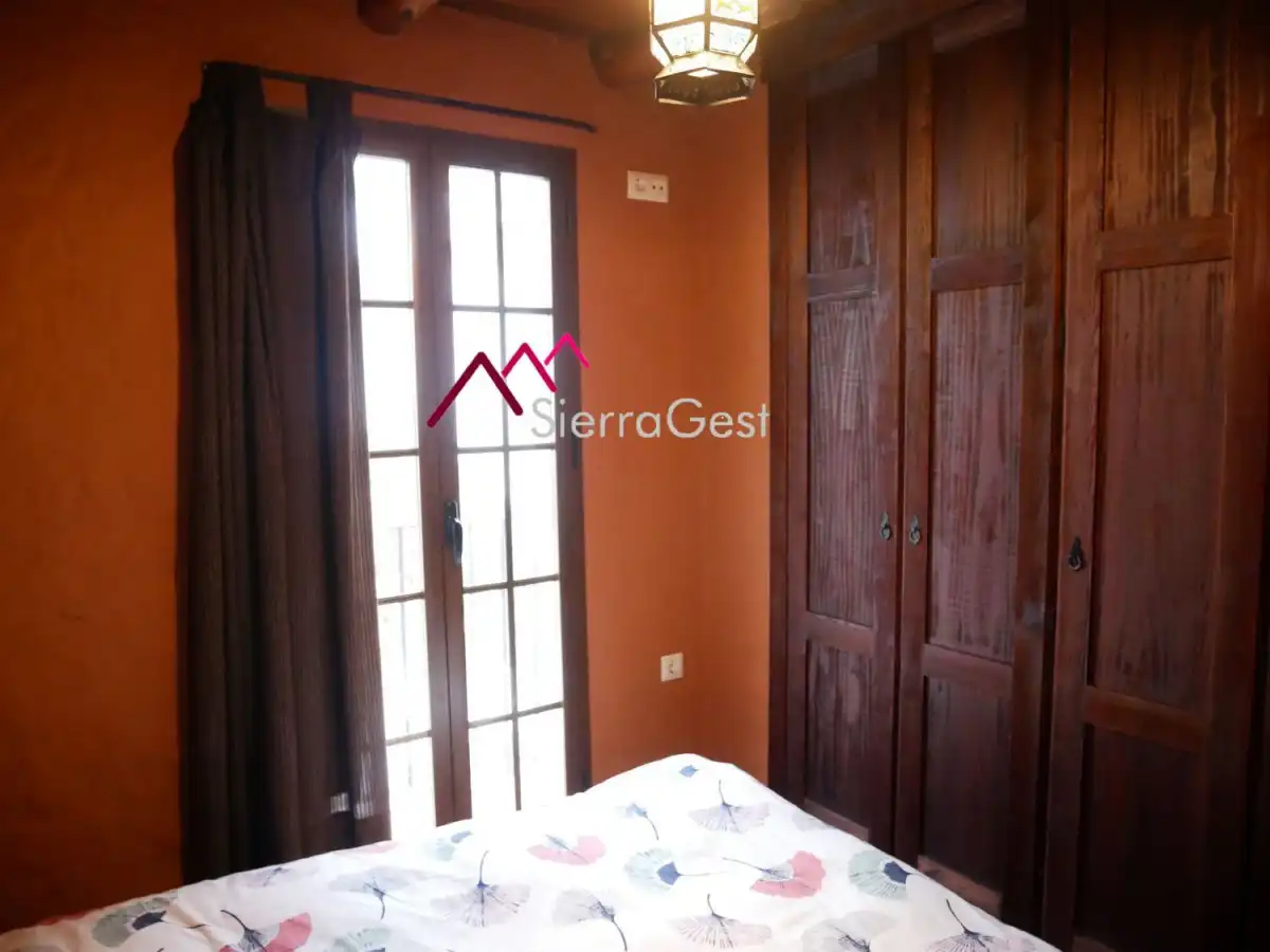 Habitación de Edificio en venta en Ubrique