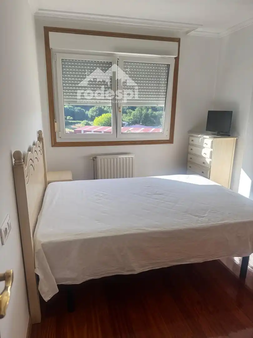 Habitación de Piso en venta en Ponteareas con Calefacción, Terraza y Trastero