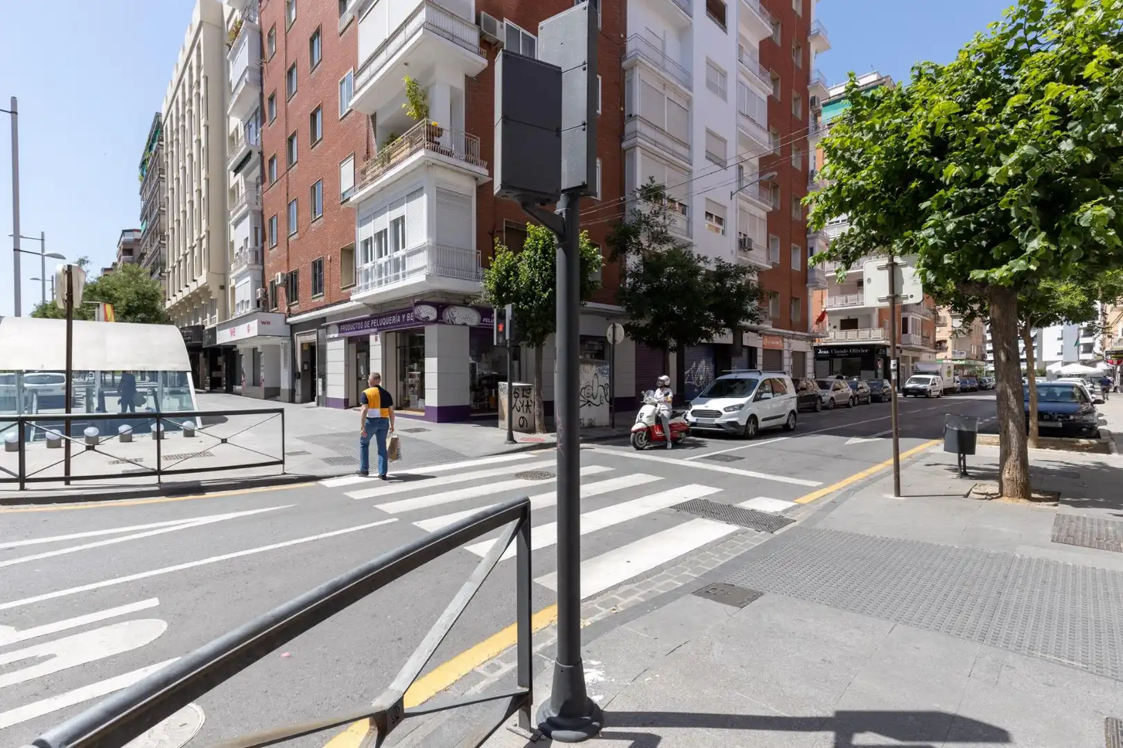 Vista exterior de Piso en venta en Granada con Calefacción