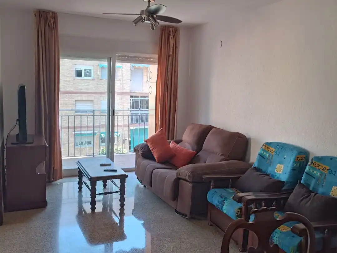 Wohnzimmer von Wohnung zur Miete in  Granada Capital mit Balkon