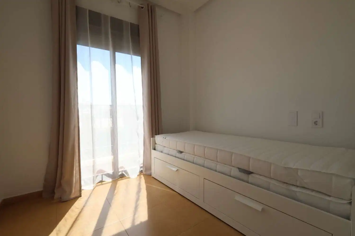 Schlafzimmer von Wohnungen zum Verkauf in Orihuela mit Klimaanlage, Heizung und Terrasse