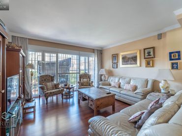 Casa pareada con balcón en venta en Huétor Vega