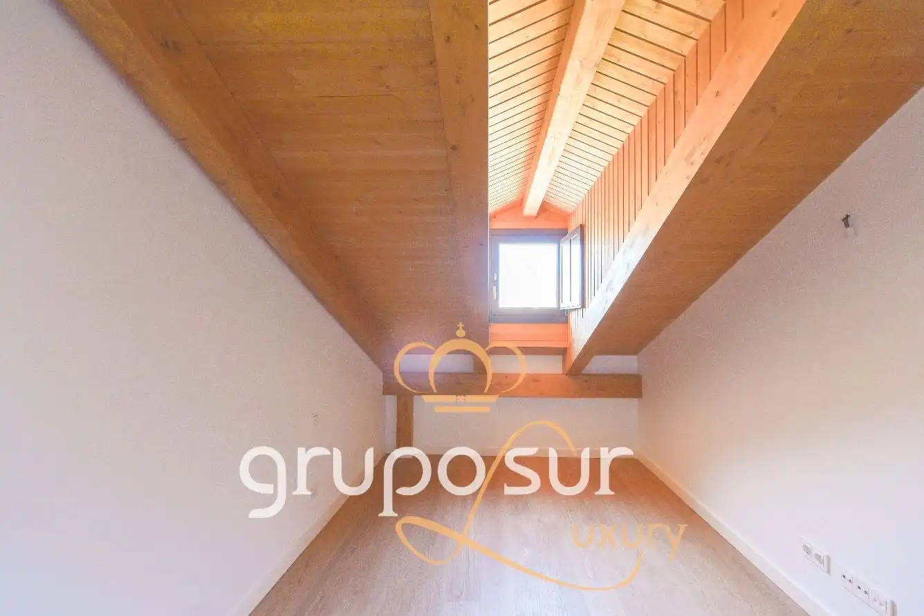 Ático en venta en Valladolid con Calefacción, Parquet y Trastero