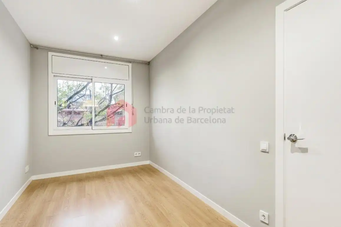 Habitación de Piso en venta en Barcelona con Parquet