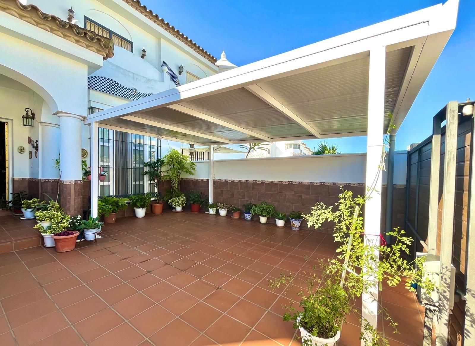 Terrace of Single-family semi-detached for sale in Chiclana de la Frontera  with Terrace