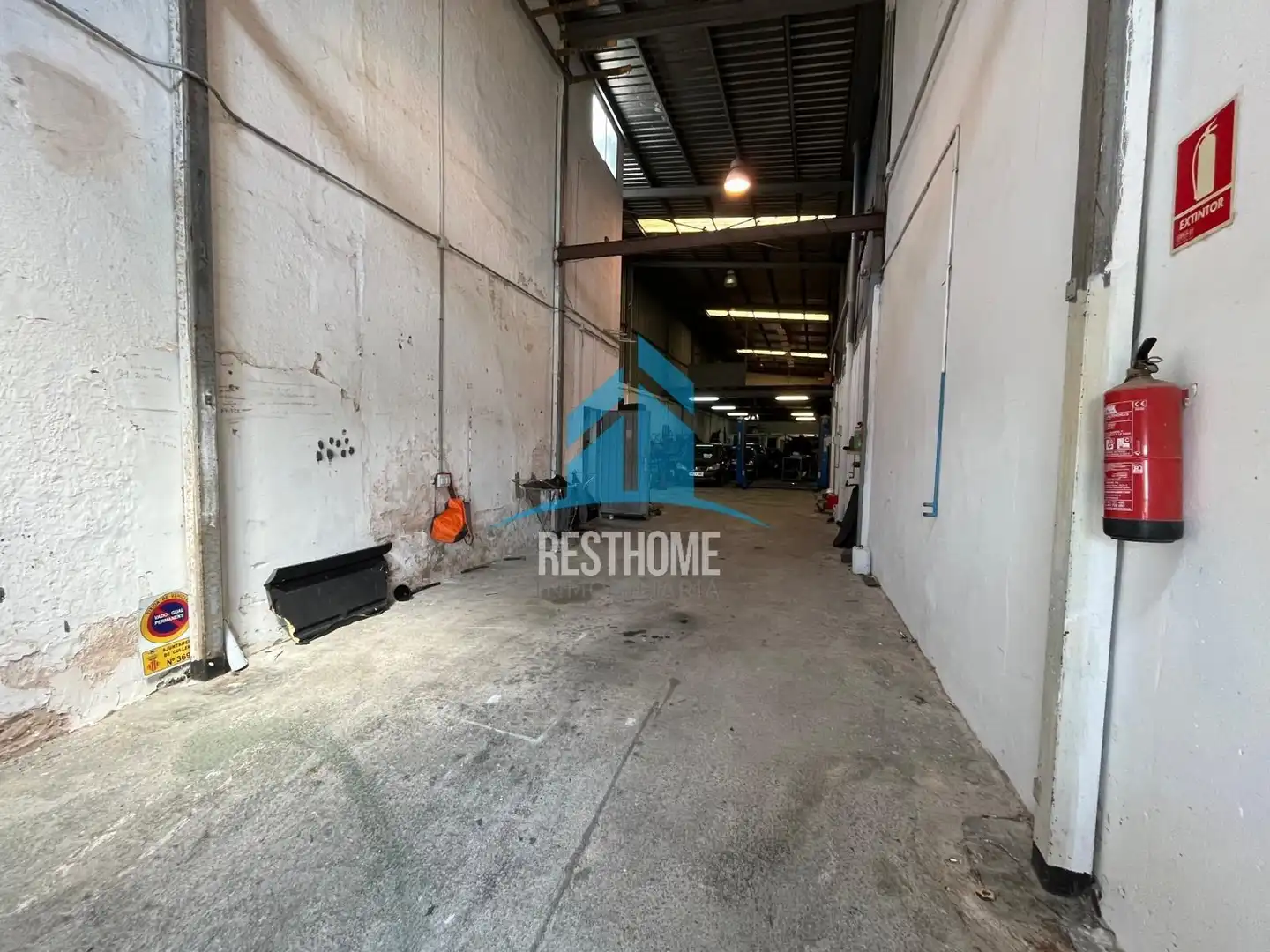 Vista exterior de Nave industrial en venta en Cullera