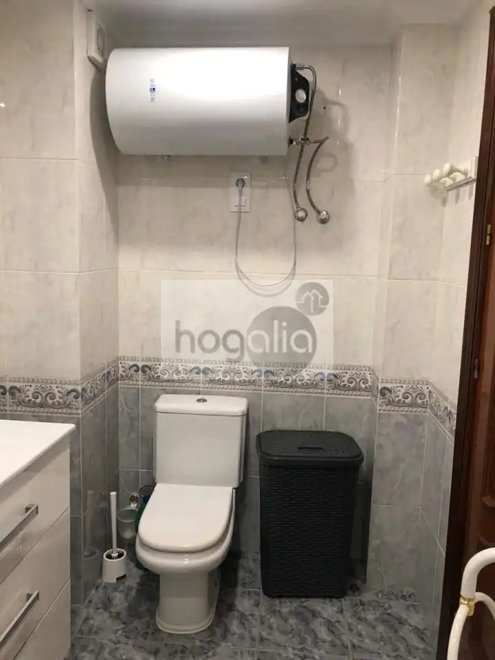 Baño de Piso de alquiler en Sevilla con Aire acondicionado y Amueblado