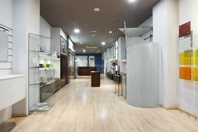 Local comercial en Venta en Poble Nou