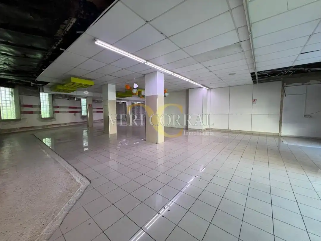 Business premises to rent in Calle Román Romano, imagen 2