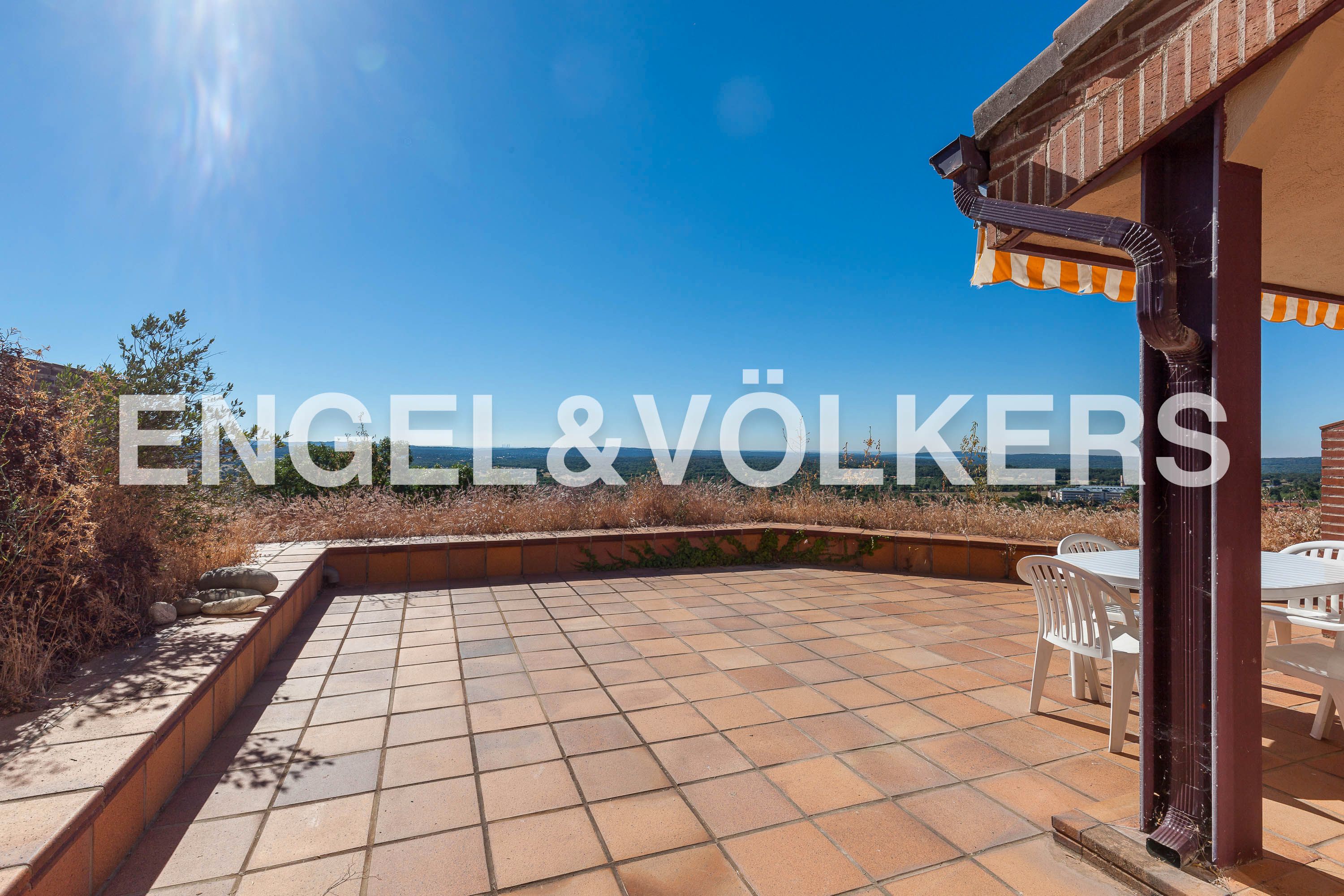 Terrassa de Casa o xalet en venda en San Lorenzo de El Escorial amb Calefacció