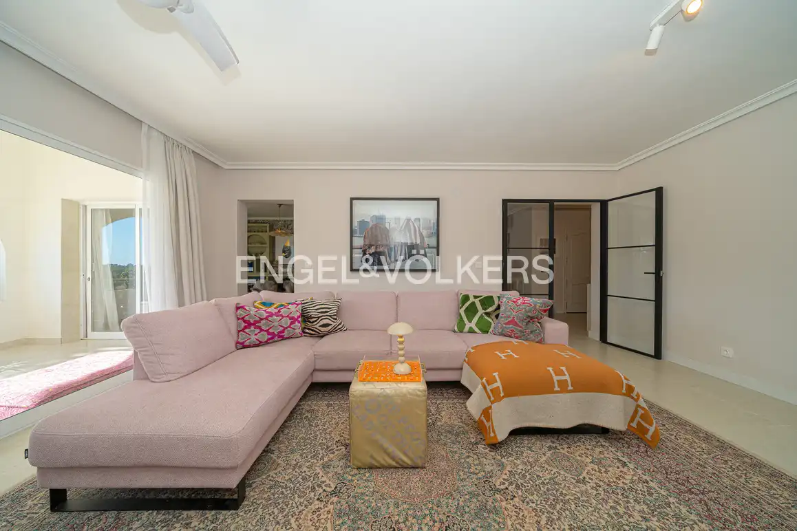 Sala de estar de Casa o chalet en venta en Polop con Aire acondicionado, Jardín privado y Piscina
