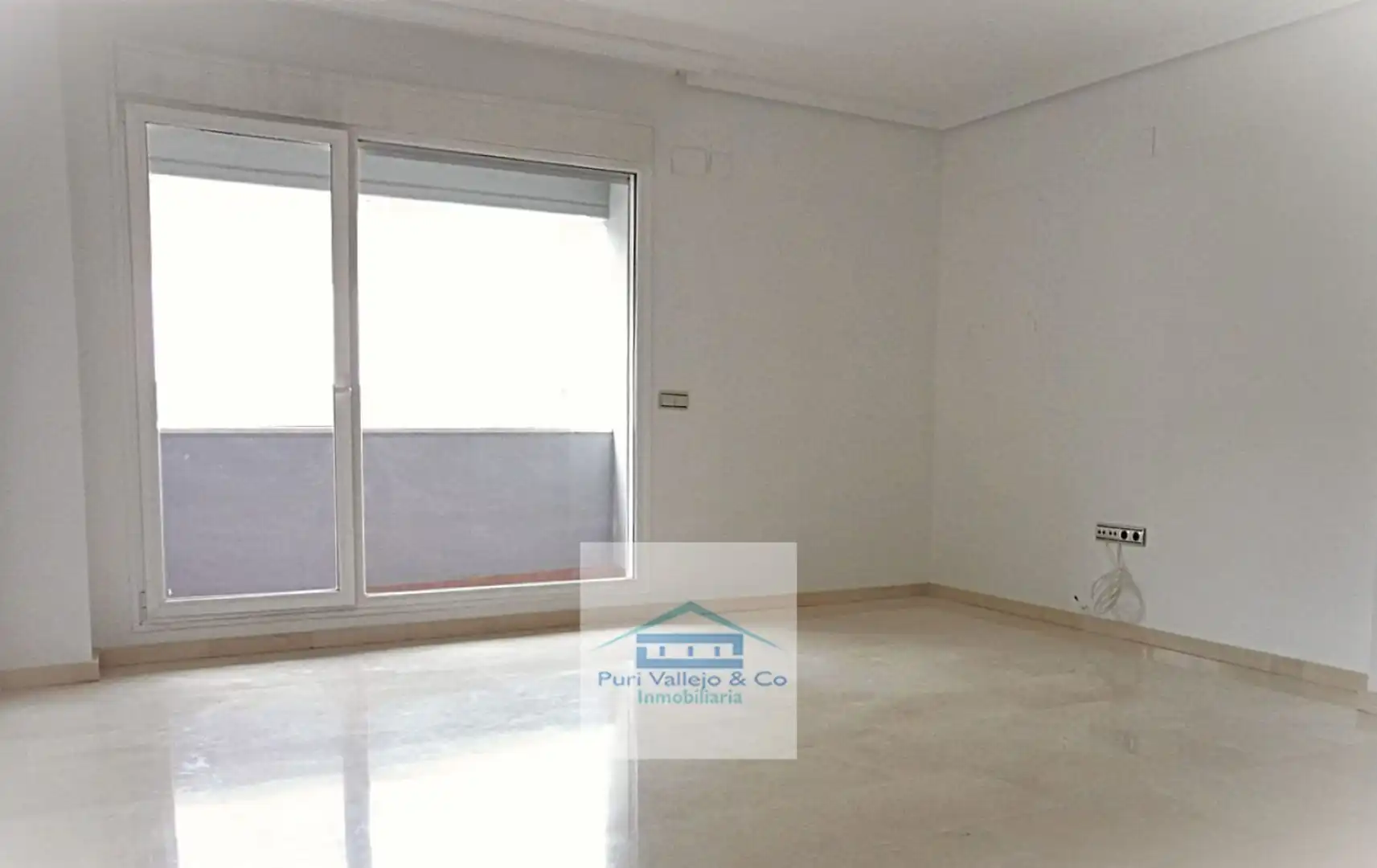 Living room of Flat for rent in Córdoba  with Air Conditioner, Terrace and Storage room