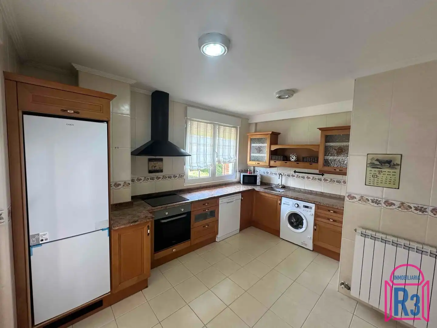 Cocina de Casa adosada en venta en Villaquilambre con Calefacción, Piscina y Amueblado