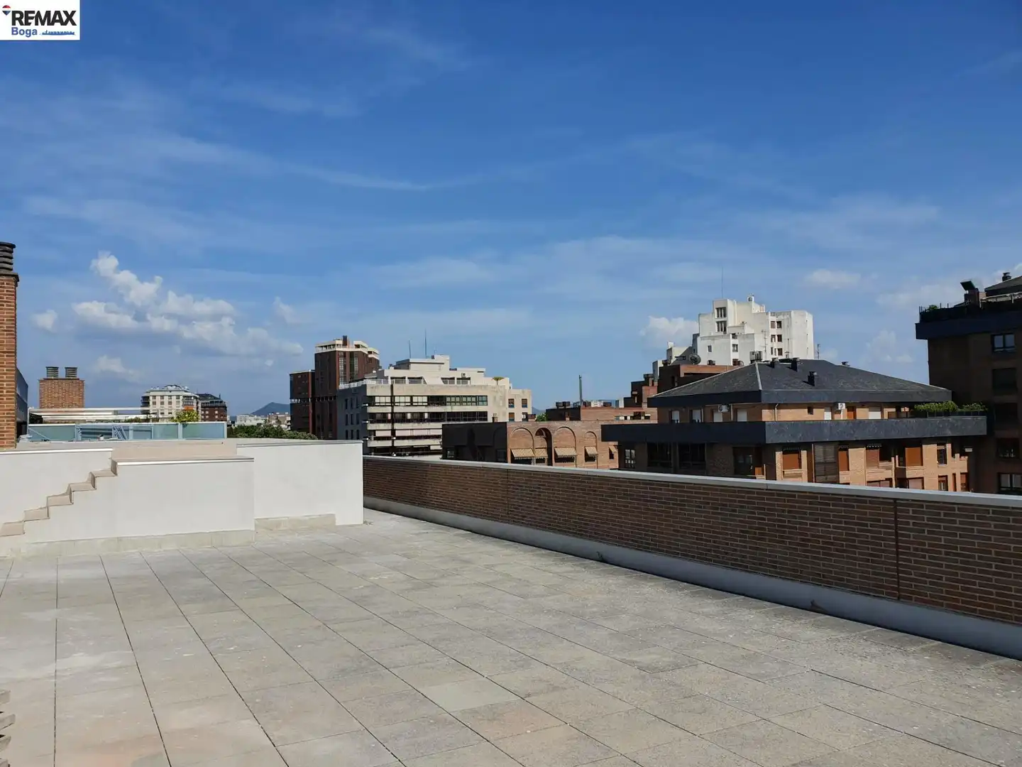 Terrassa de Pis en venda en  Pamplona / Iruña amb Calefacció i Piscina comunitària