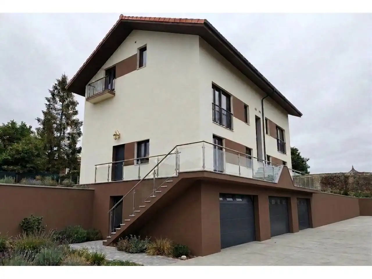 Vista exterior de Piso en venta en Comillas (Cantabria) con Calefacción, Jardín privado y Terraza