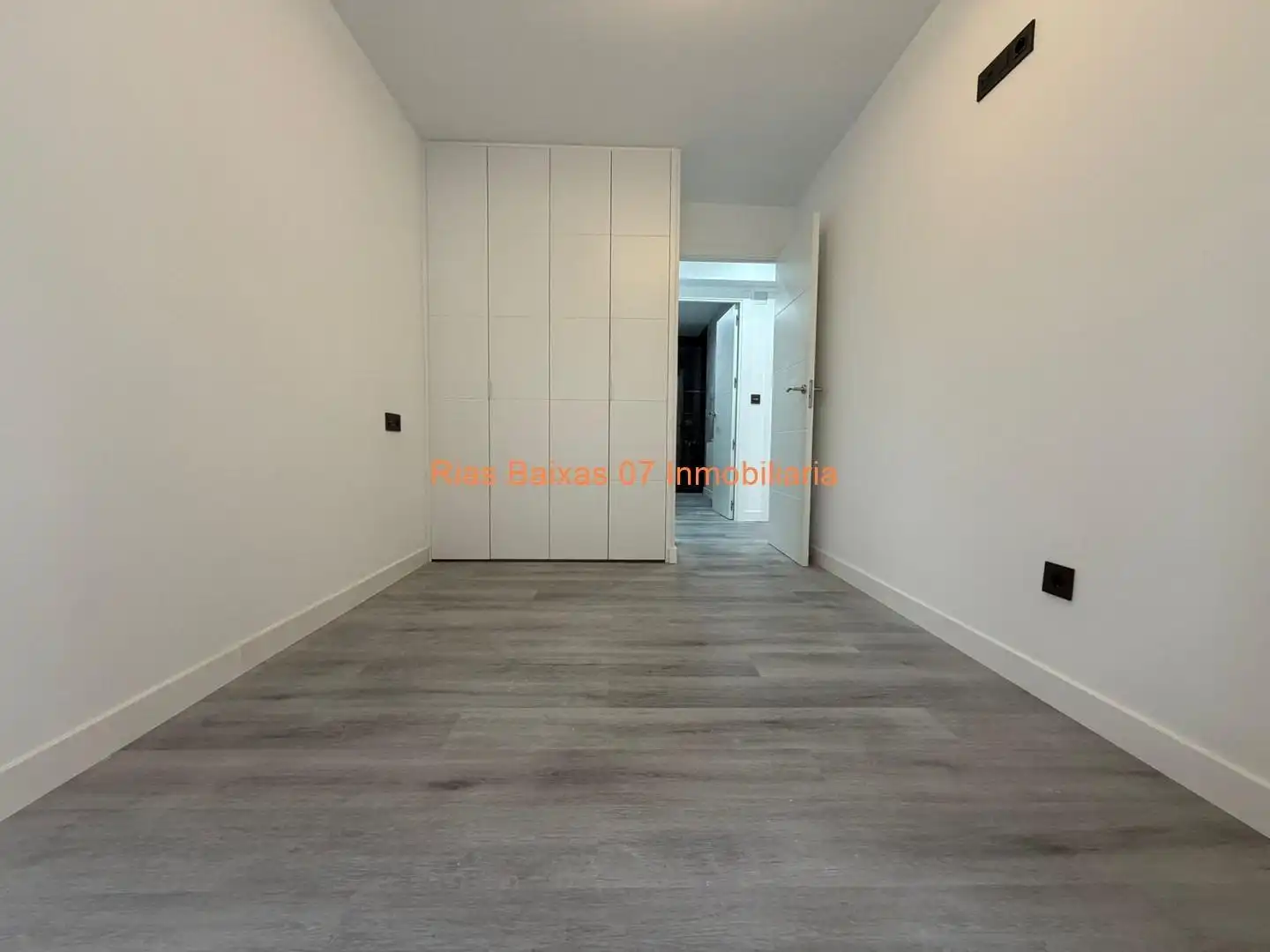 Piso en venta en Vigo  con Calefacción, Terraza y Trastero