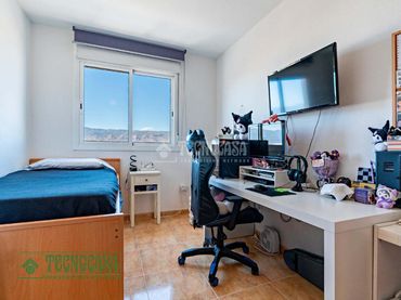 Piso con ascensor en venta en Roquetas de Mar ciudad