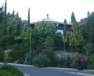 Vista exterior de Casa o xalet en venda en San Lorenzo de El Escorial amb Calefacció, Jardí privat i Terrassa