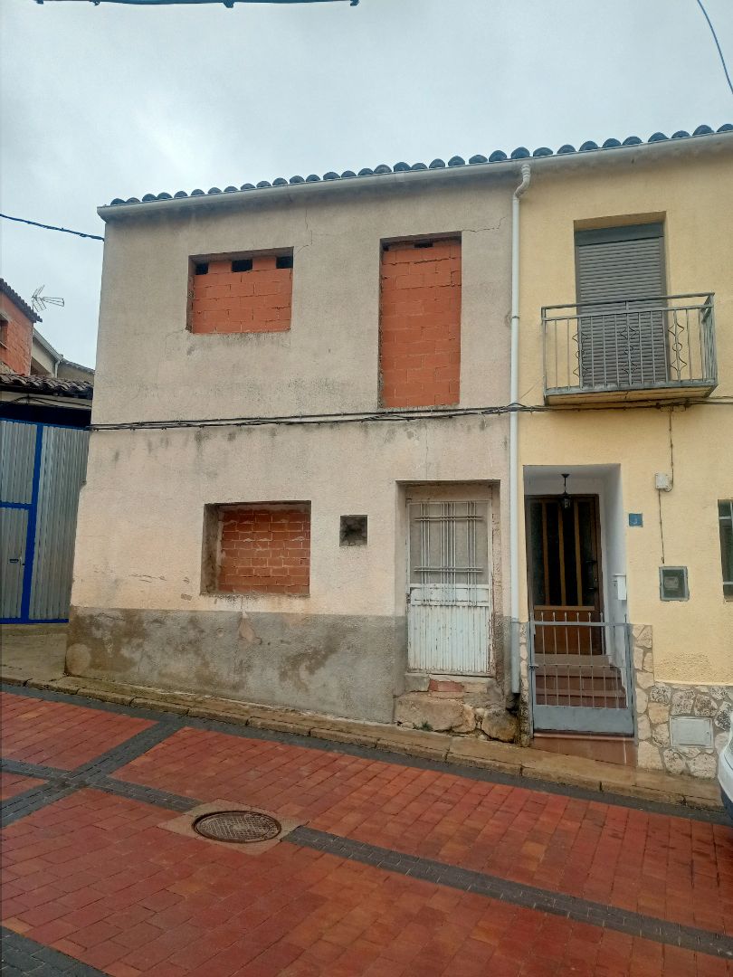 Vista exterior de Casa o xalet en venda en Cañada del Hoyo amb Jardí privat i Terrassa