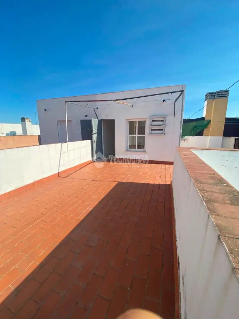 Terrassa de Pis en venda en Sanlúcar la Mayor amb Terrassa