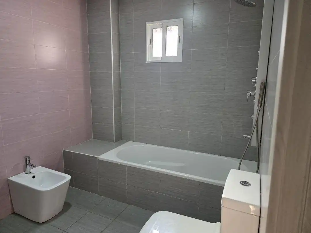 Baño de Casa o chalet en venta en L'Alcúdia con Aire acondicionado, Calefacción y Terraza
