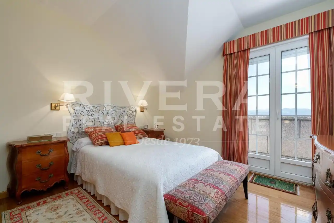 Habitación de Casa o chalet en venta en Cangas  con Calefacción, Jardín privado y Amueblado