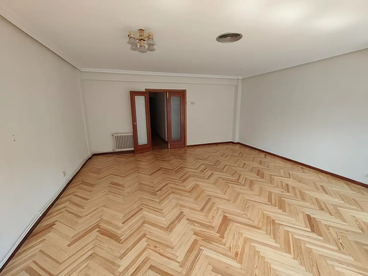 Living room of Flat for rent in Getafe  with Air Conditioner, Heating and Parquet flooring