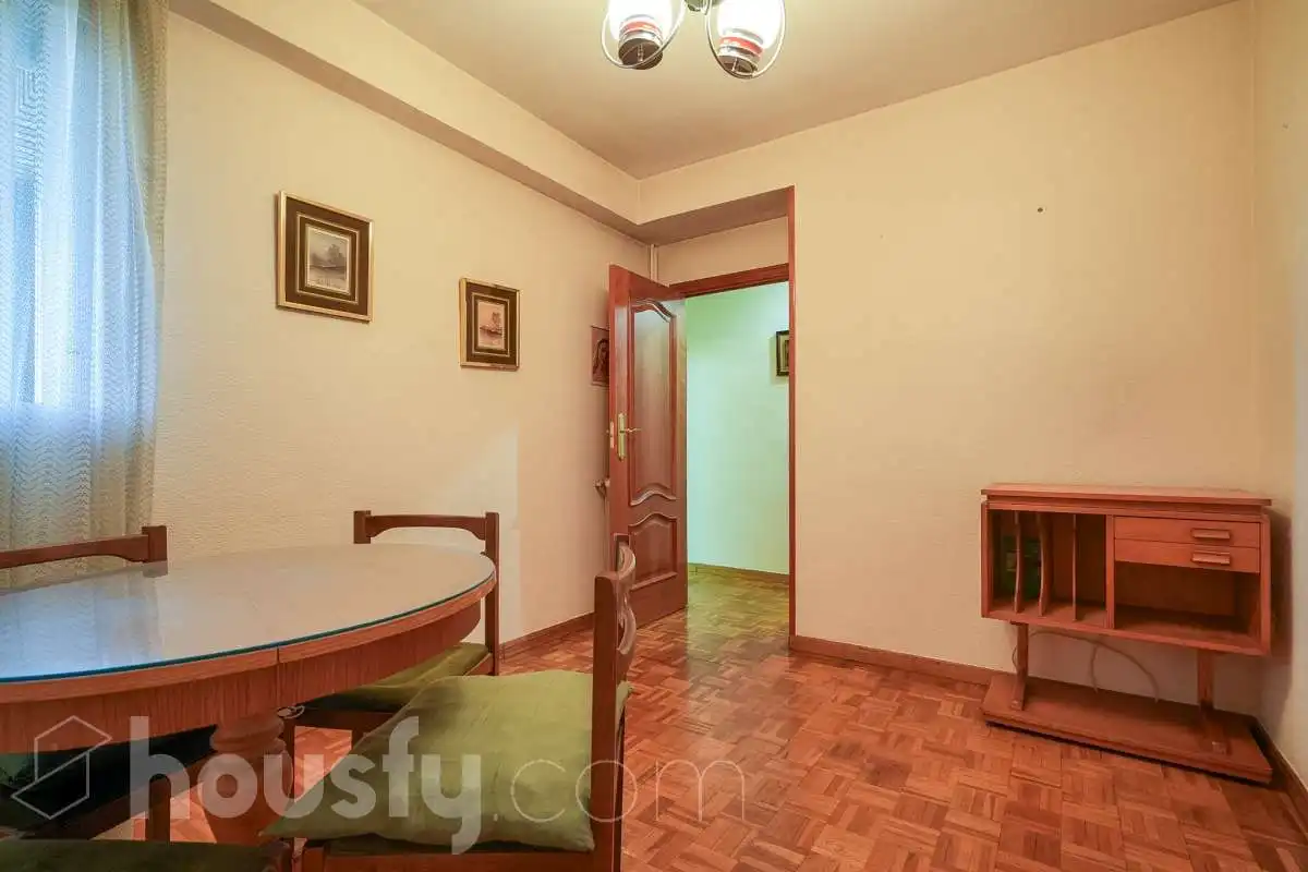 Bedroom of Flat for sale in Madrid  with Heating, Terrace and Storage room