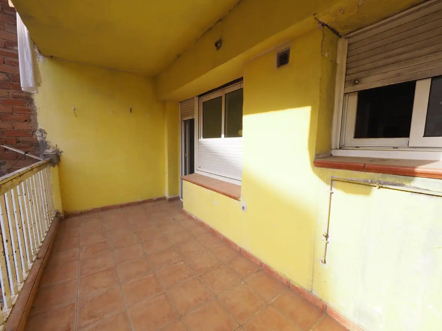 Balcony of Flat for sale in Sud