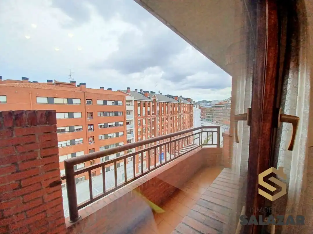 Terrassa de Apartament de lloguer en Bilbao  amb Calefacció, Terrassa i Microones
