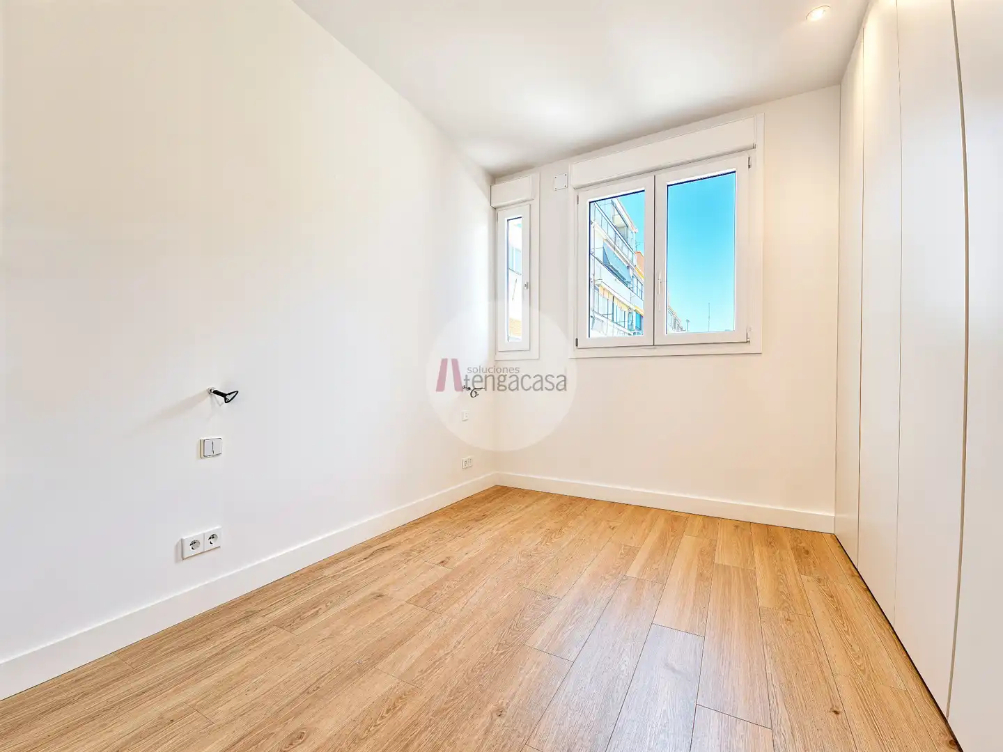 Bedroom of Apartments for sale in Madrid  with Air Conditioner, Heating and Parquet flooring