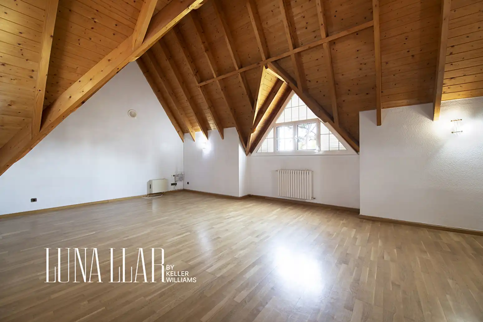 Sala d'estar de Casa o xalet en venda en Gavà amb Calefacció i Piscina
