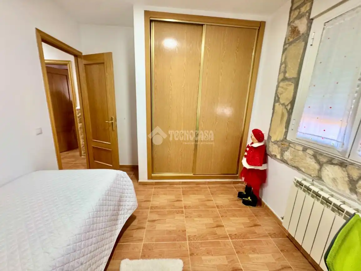 Habitación de Casa adosada en venta en Espinosa de Henares con Jardín privado y Trastero