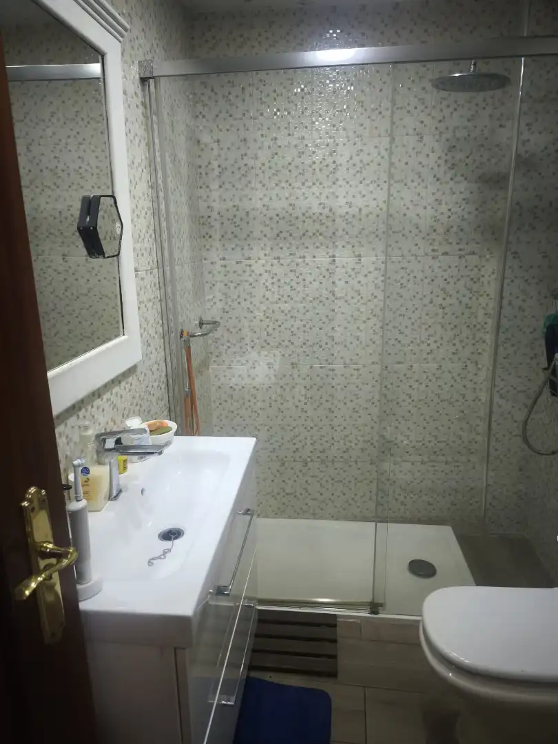 Baño de Casa adosada en venta en Melilla con Aire acondicionado, Terraza y Trastero