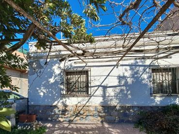 Casa amb jardí en venda a Orihuela ciudad