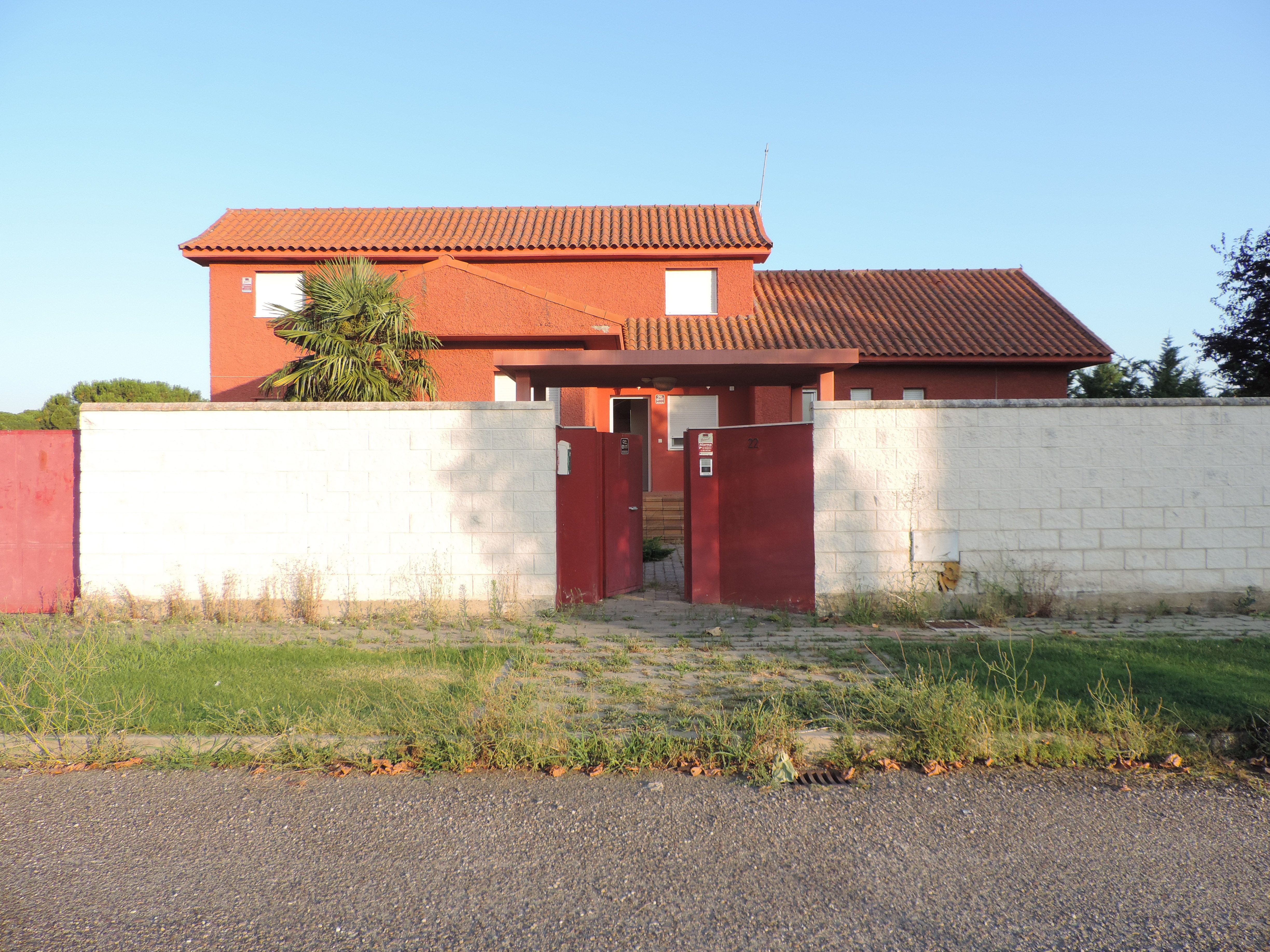 Vista exterior de Casa o xalet en venda en Simancas amb Jardí privat i Piscina